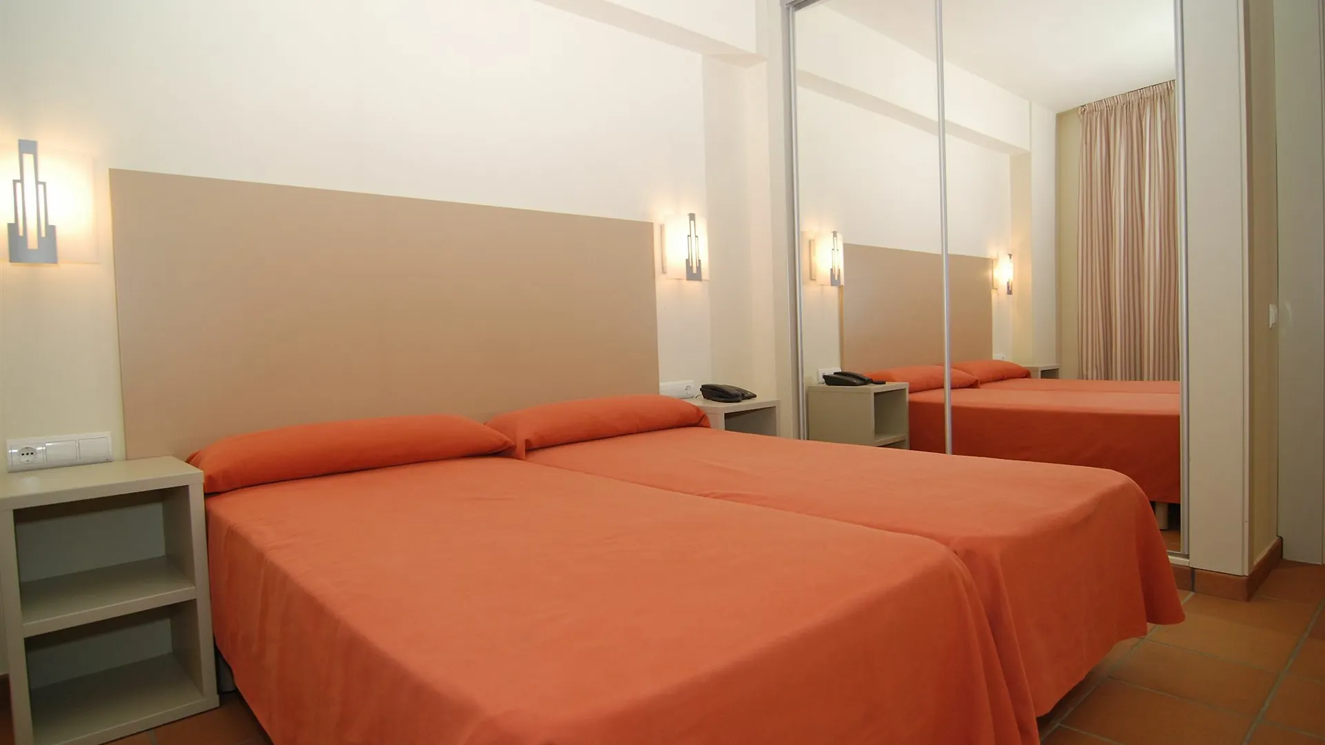 Aparthotel Ciutat De Palol Platja d'Aro 4*,  Spagna